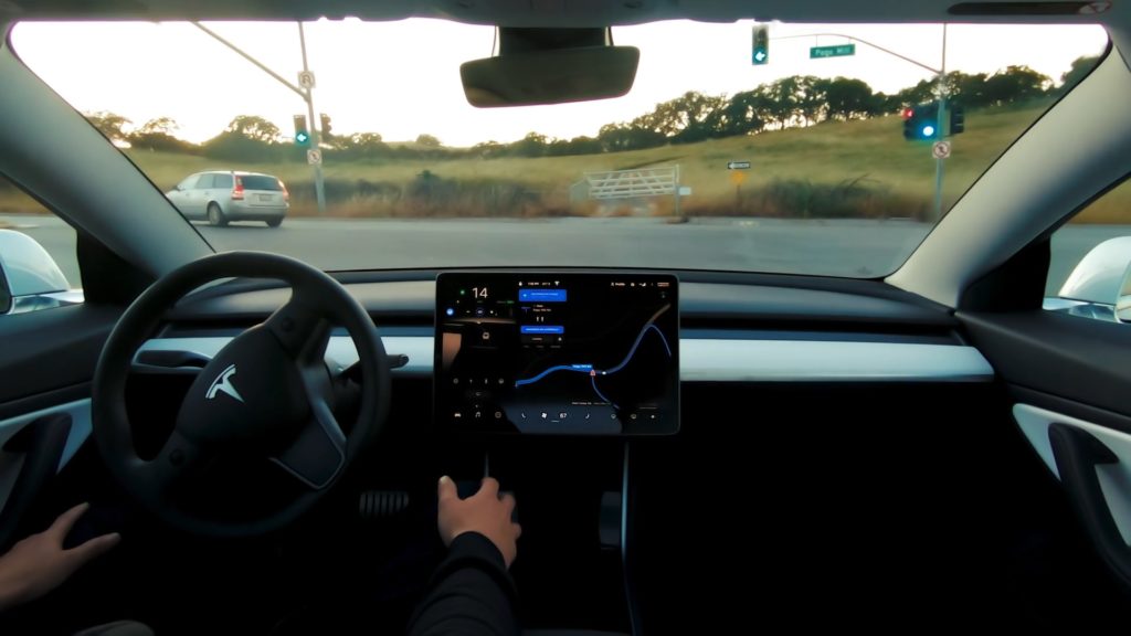 Tesla Model 3 con FSD Beta.jpg