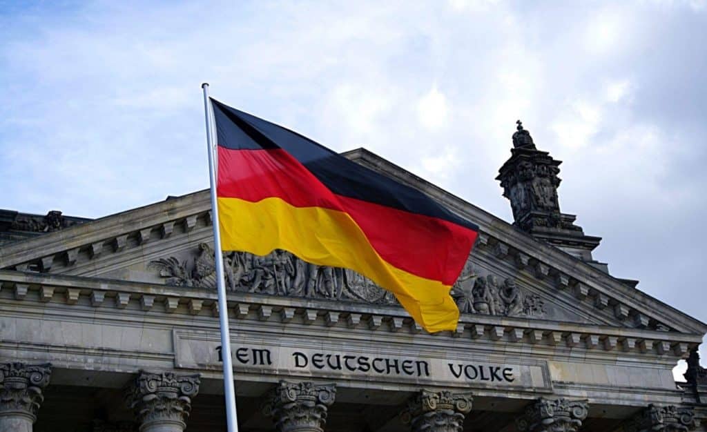 auto elettriche germania scaled e1740415341470.jpg