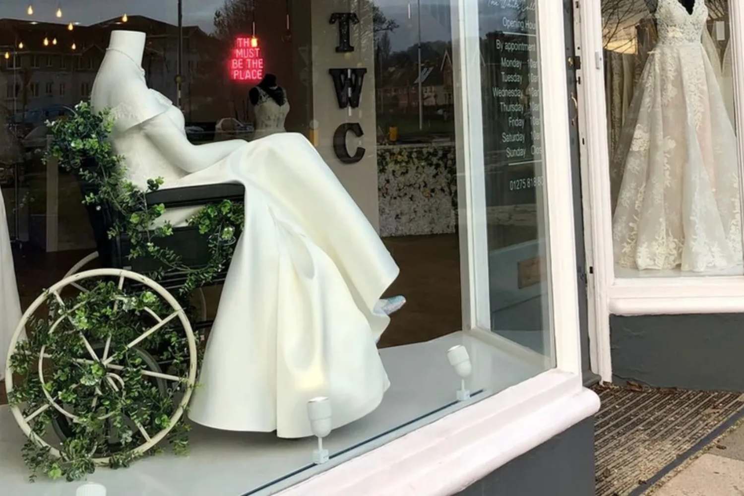 Abito da sposa sedia a rotelle.jpg