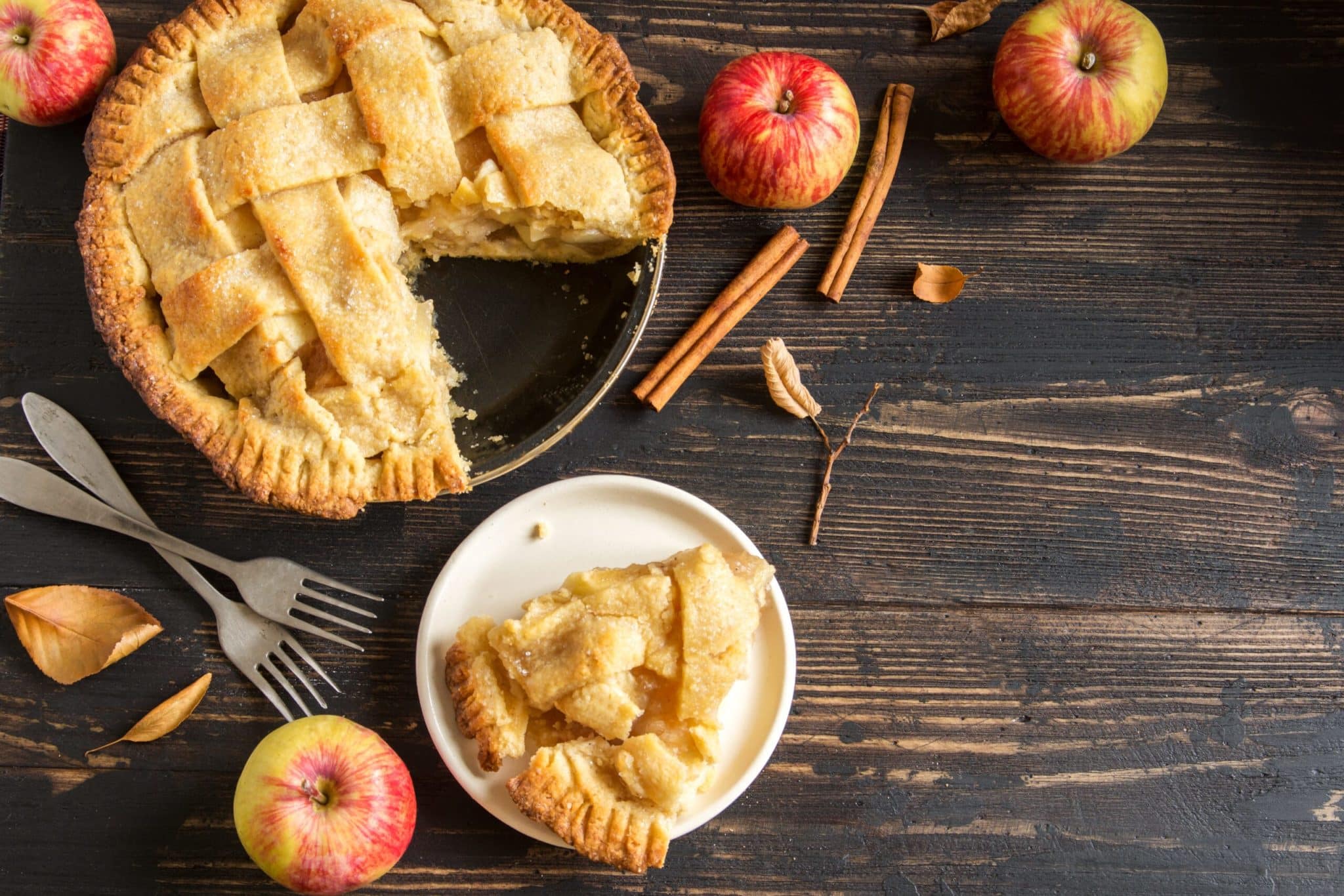Crostata apple pie: la torta di mele di nonna papera! 1 AdobeStock 213162449 scaled.jpeg