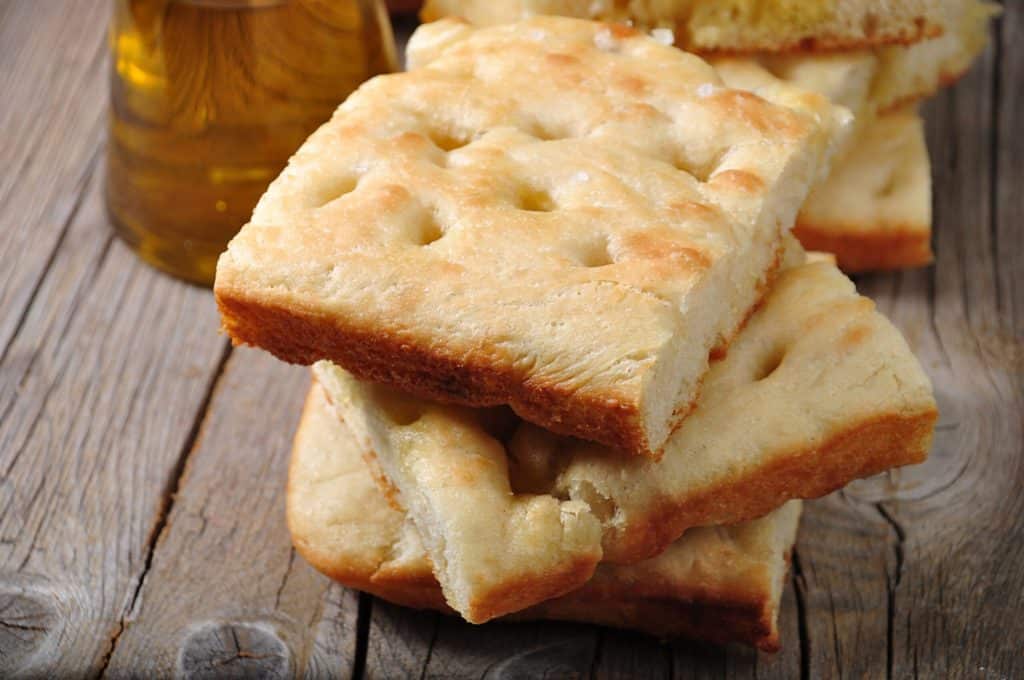 Focaccia senza glutine scaled.jpg