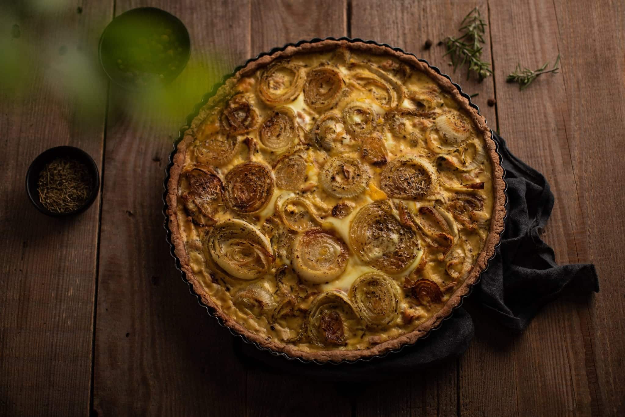 Torta salata di cipolle ramate.jpeg