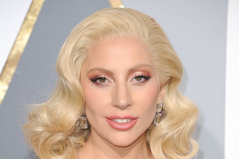 IM Lady Gaga Oscar2016 1.jpg