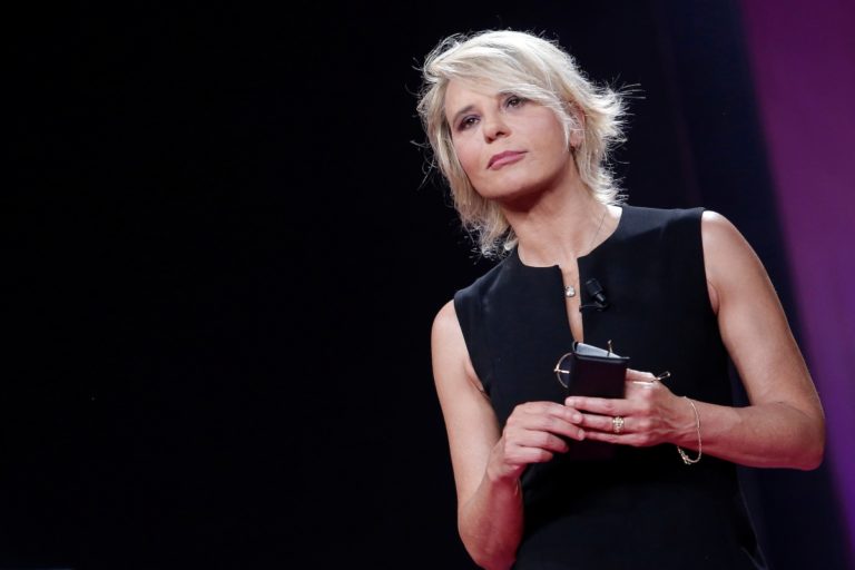 Amici, sui social scoppia la lite tra due ex concorrenti: cosa è successo 1 IM Maria De Filippi.jpg