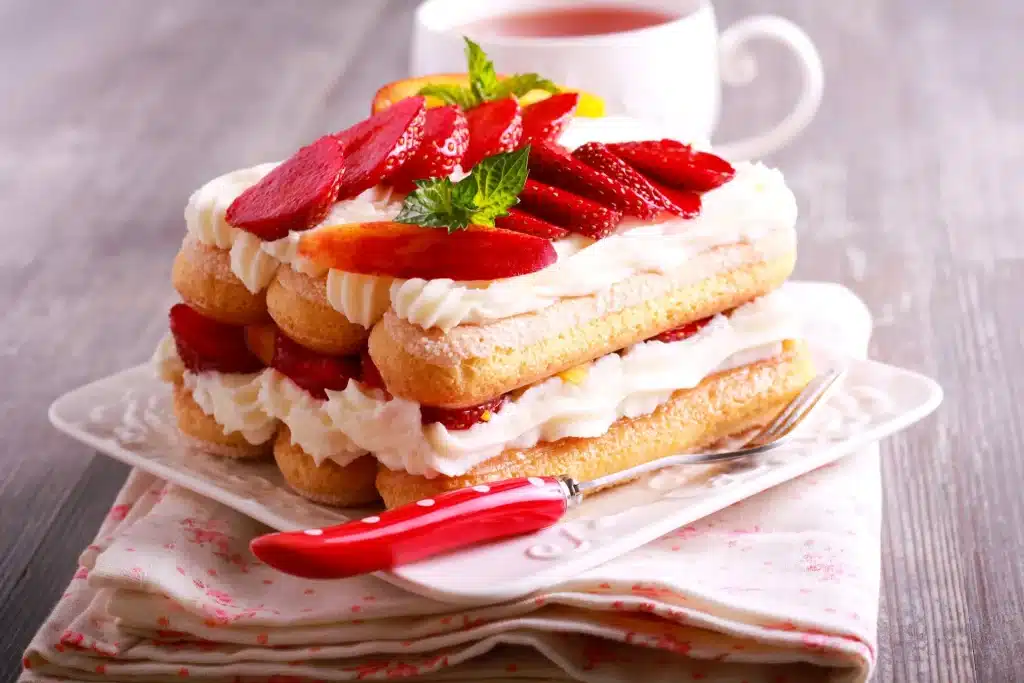 Semifreddo panna e fragole.jpeg.webp