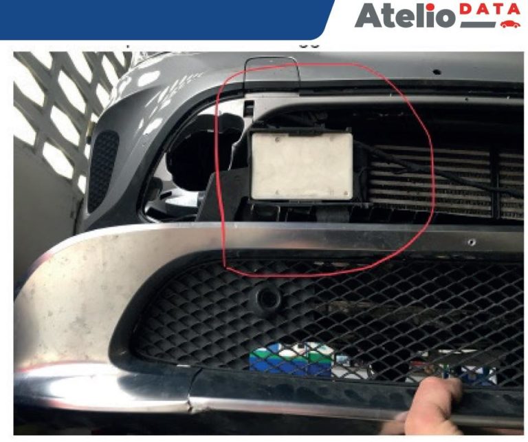 Spia AEB accesa mercedes Classe A.jpg