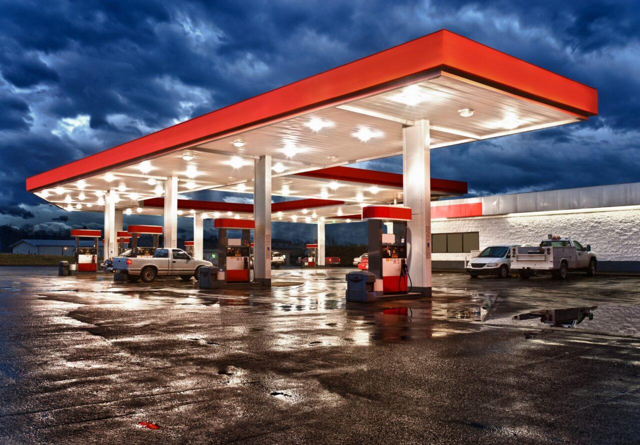 Stazione di benzina e1725456752183.jpg