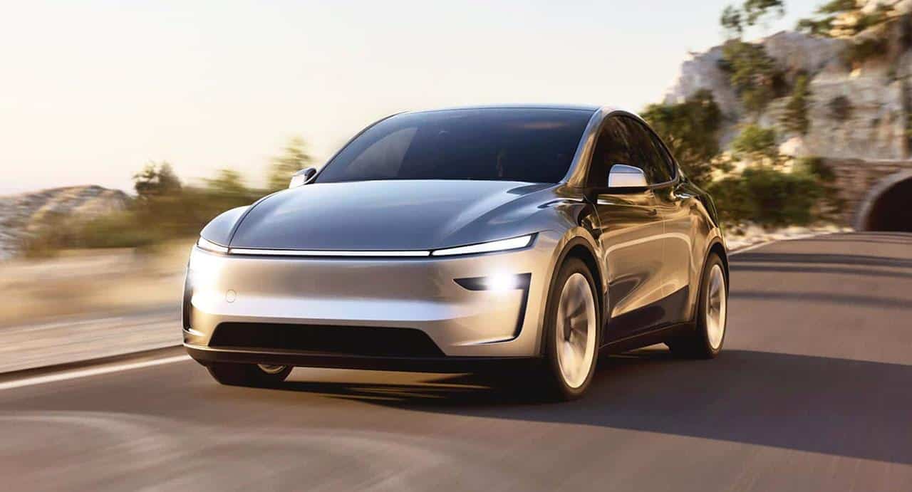 Immatricolazioni auto Italia: +6% a marzo 2025, boom elettriche 1 Tesla model y 2025.jpg