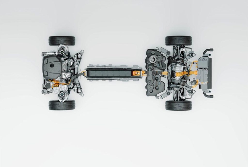Volvo Car plug in hybrid powertrain 1 e1745916925930.jpg