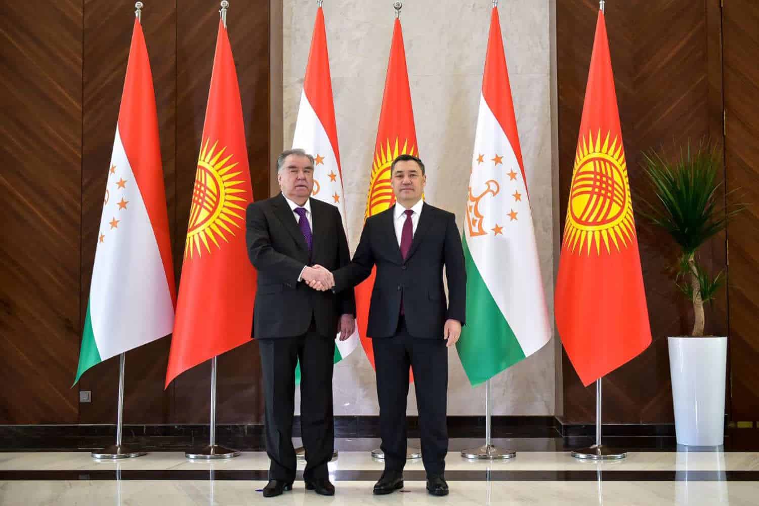 Un accordo che cambia la storia: Kirghizistan e Tagikistan firmano la pace 1 accordo exurss.jpg