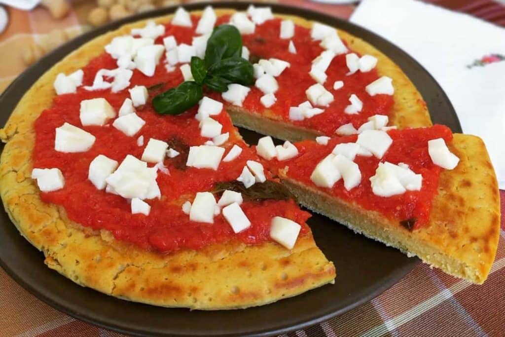 pizza di farina di ceci.jpg