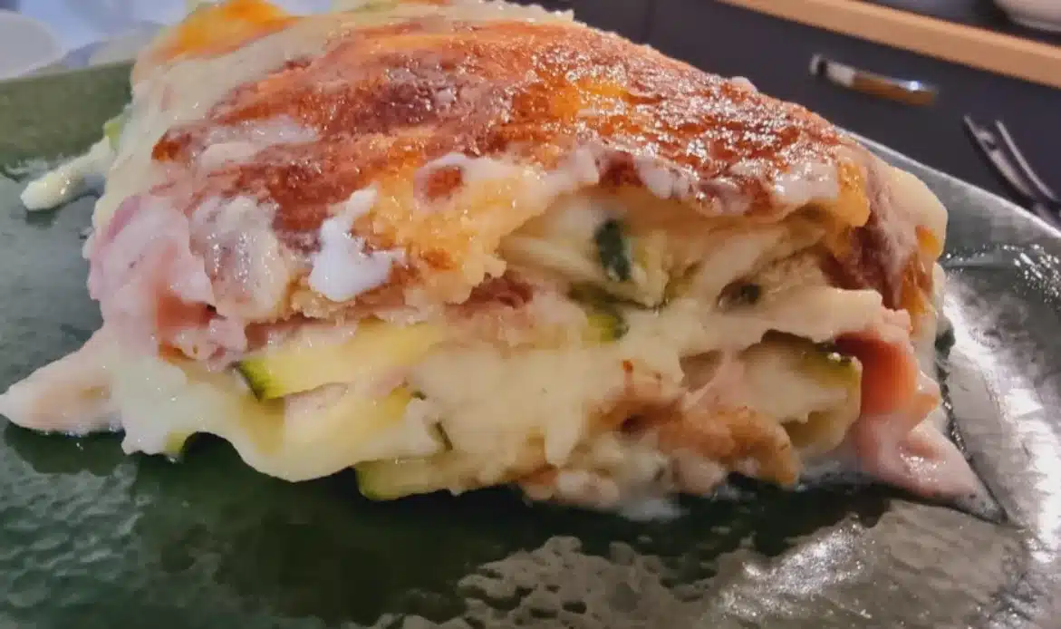 Lasagna di zucchine senza pasta: cremosa, filante e si prepara a crudo 1 0b519754 86dc 4b80 91cb a2c44681542c 1.png.webp