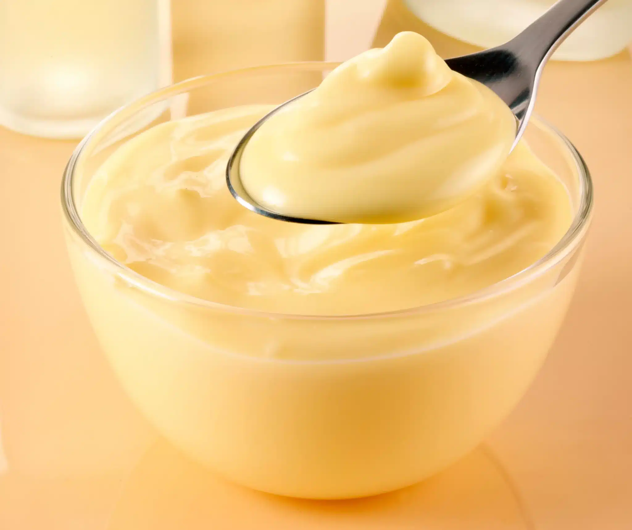 Crema pasticcera: la ricetta semplice e infallibile, la trasformo anche in chantilly 1 AdobeStock 234937774 scaled.jpeg.webp