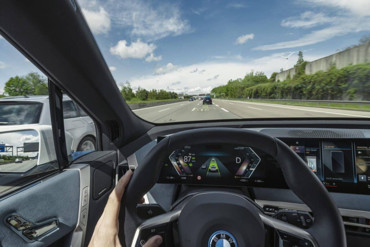 Noleggio auto elettriche e ibride: pro e contro tra scelte e opportunità 1 Copertina Indagine mercato ADAS in Italia scaled e1748592099709.jpg