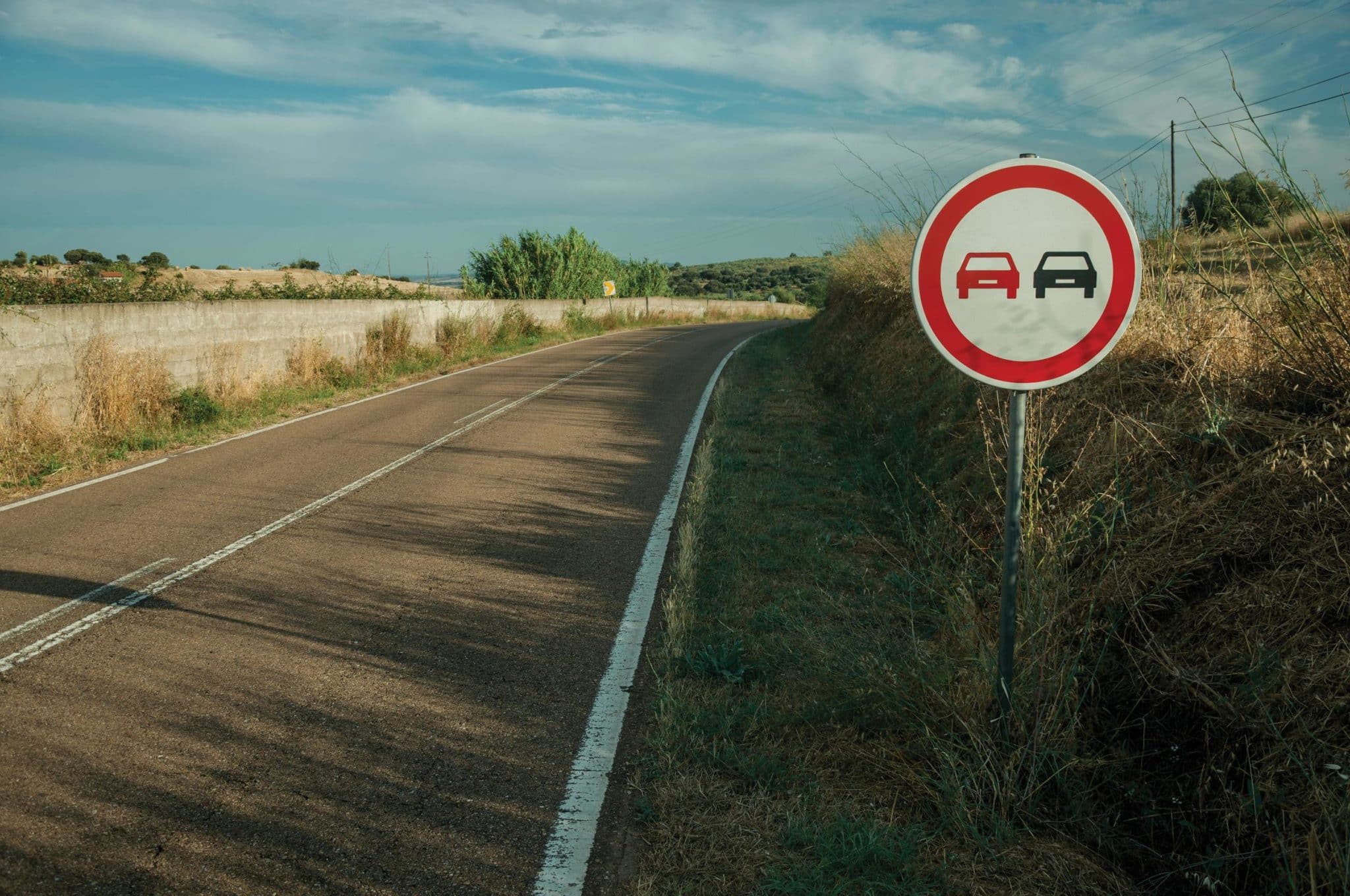 Divieto di sorpasso 4.jpg