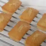 Financier.jpg.webp