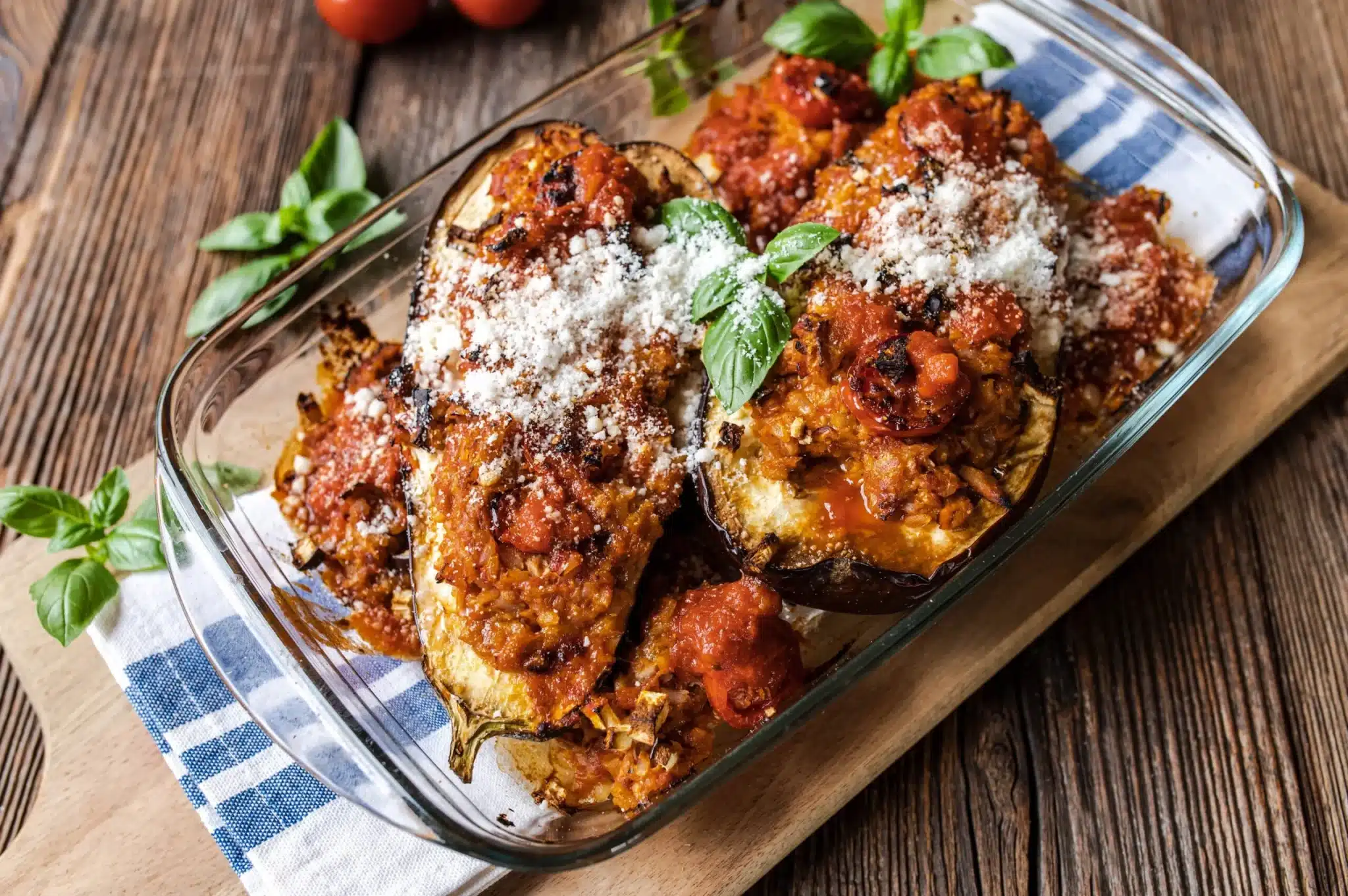 Melanzane ripiene alla parmigiana: in casa vogliono tutti il bis! 1 Melanzane alla parmigiana scaled.jpg.webp