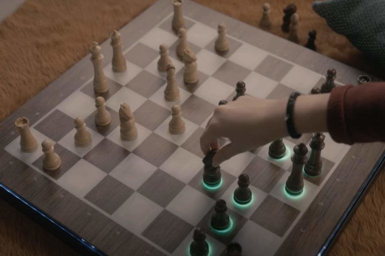Scacchiera connessa.jpg