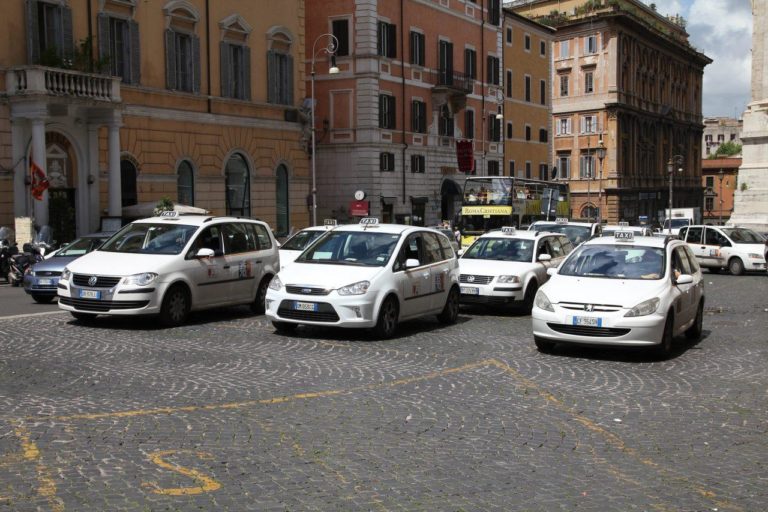 Taxi italiani e1744035668528.jpg