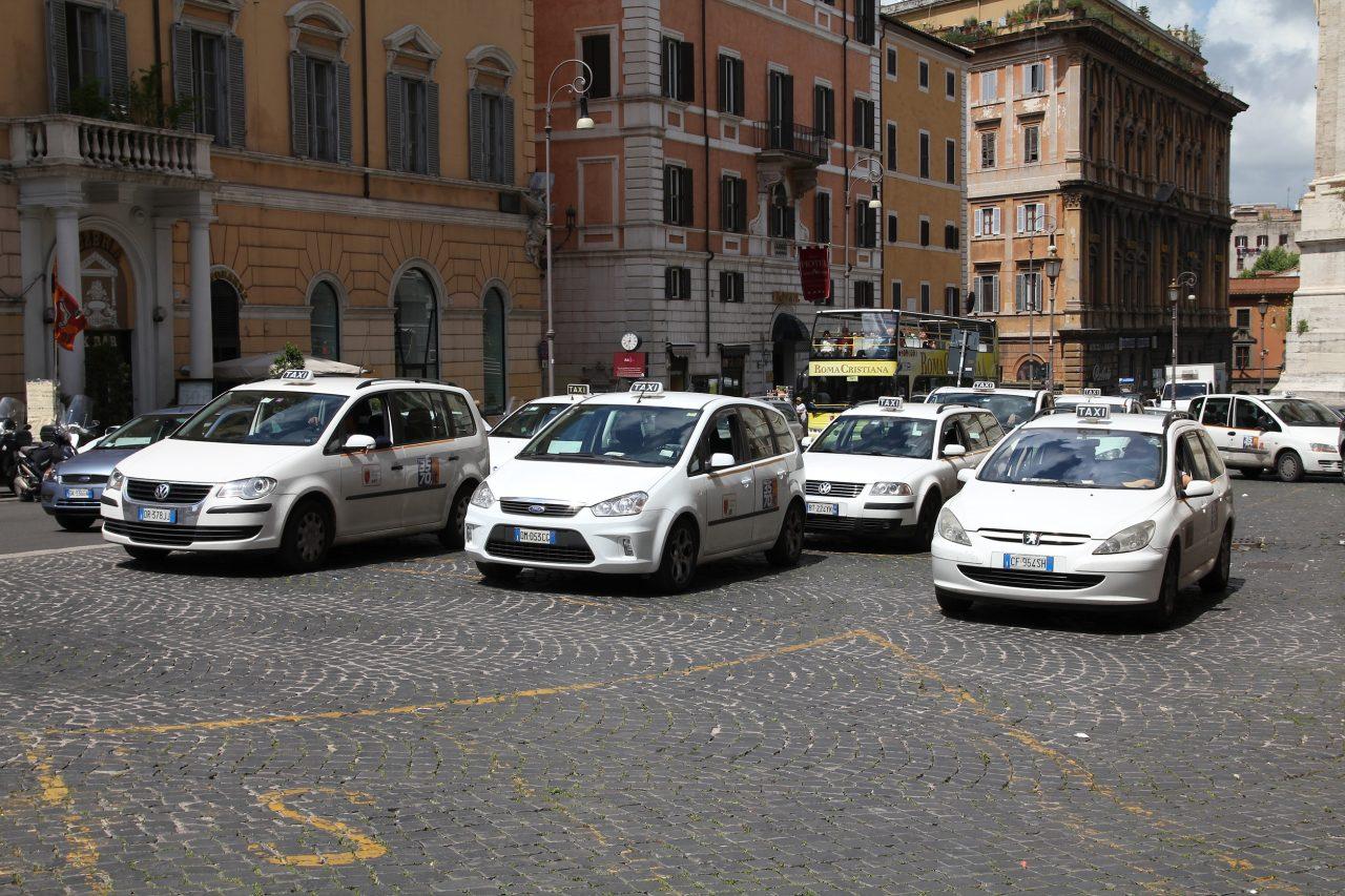 Taxi italiani e1744035668528.jpg