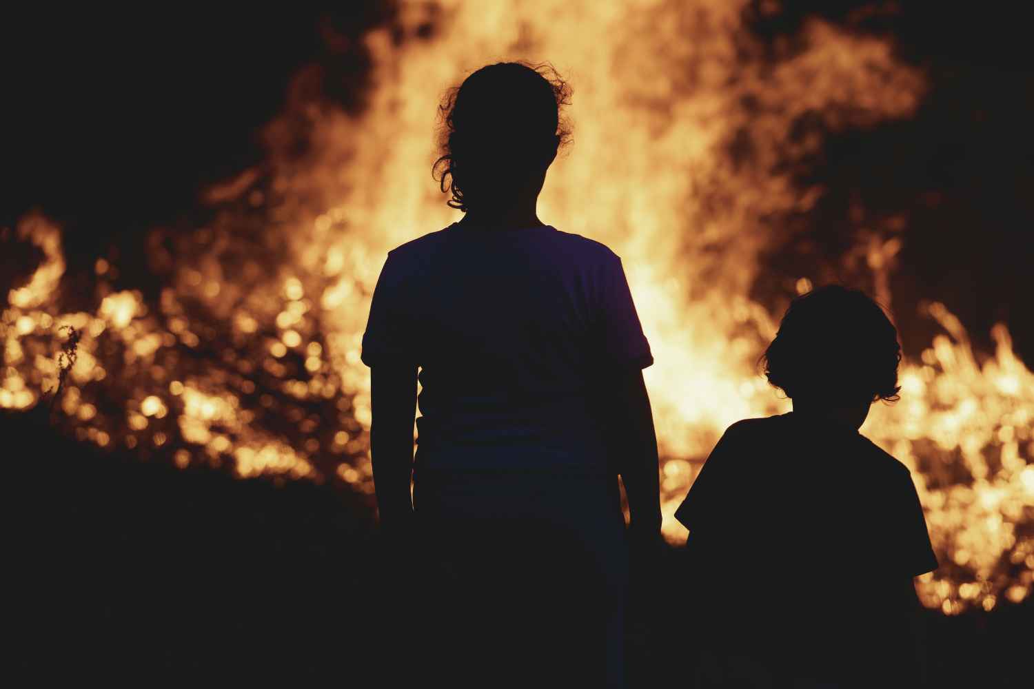 I bambini nati dopo il 2020 dovranno affrontare condizioni climatiche estreme impensabili (lo studio) 1 bambini incendi.jpg