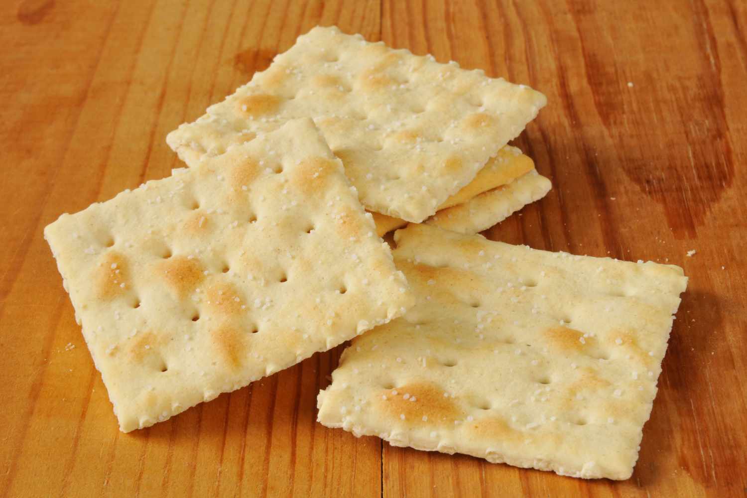 Cracker: tracce di pesticidi e zero fibre nei marchi più popolari (Gran Pavesi e Tuc i peggiori del test svizzero) 1 crackers.jpg