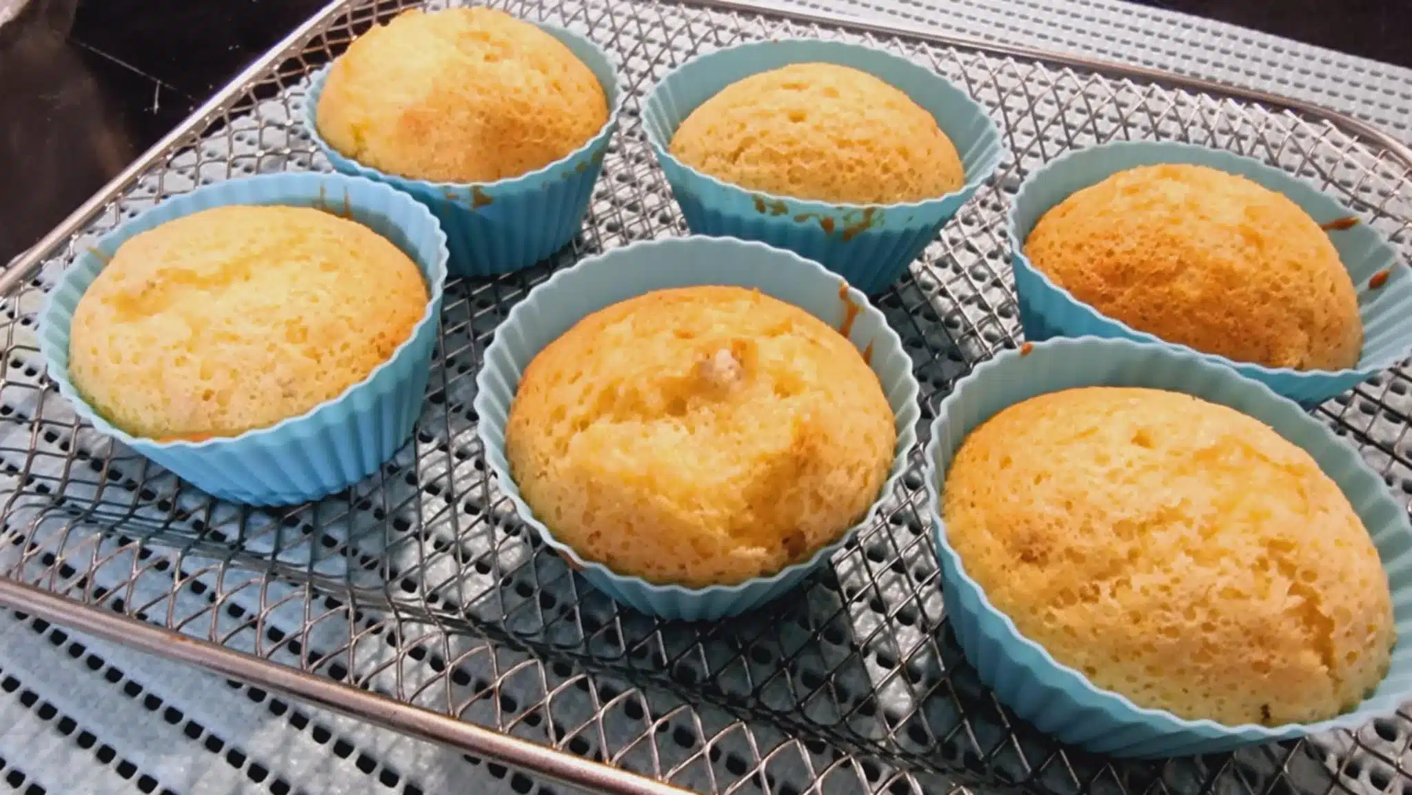 Muffin 4 cucchiai: la ricetta più furba e semplice che ci sia 1 f0c20edb 469b 4894 b102 d4a8c1b63fff.jpg.webp