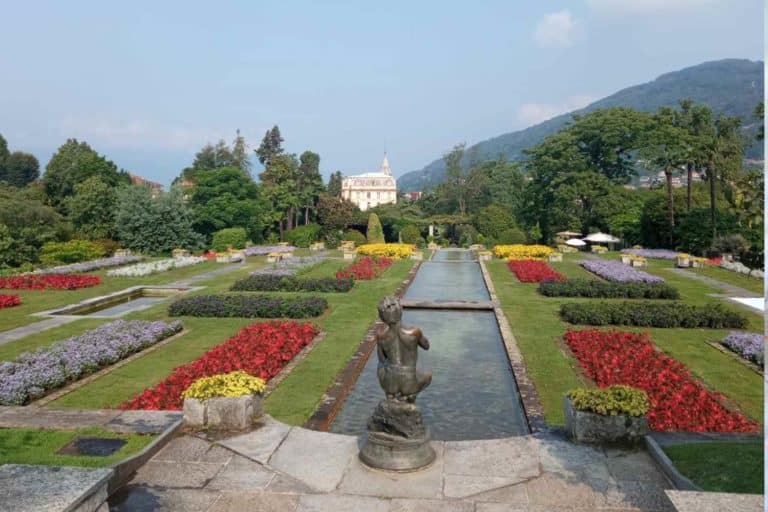 giardini botanici di villa taranto.jpg