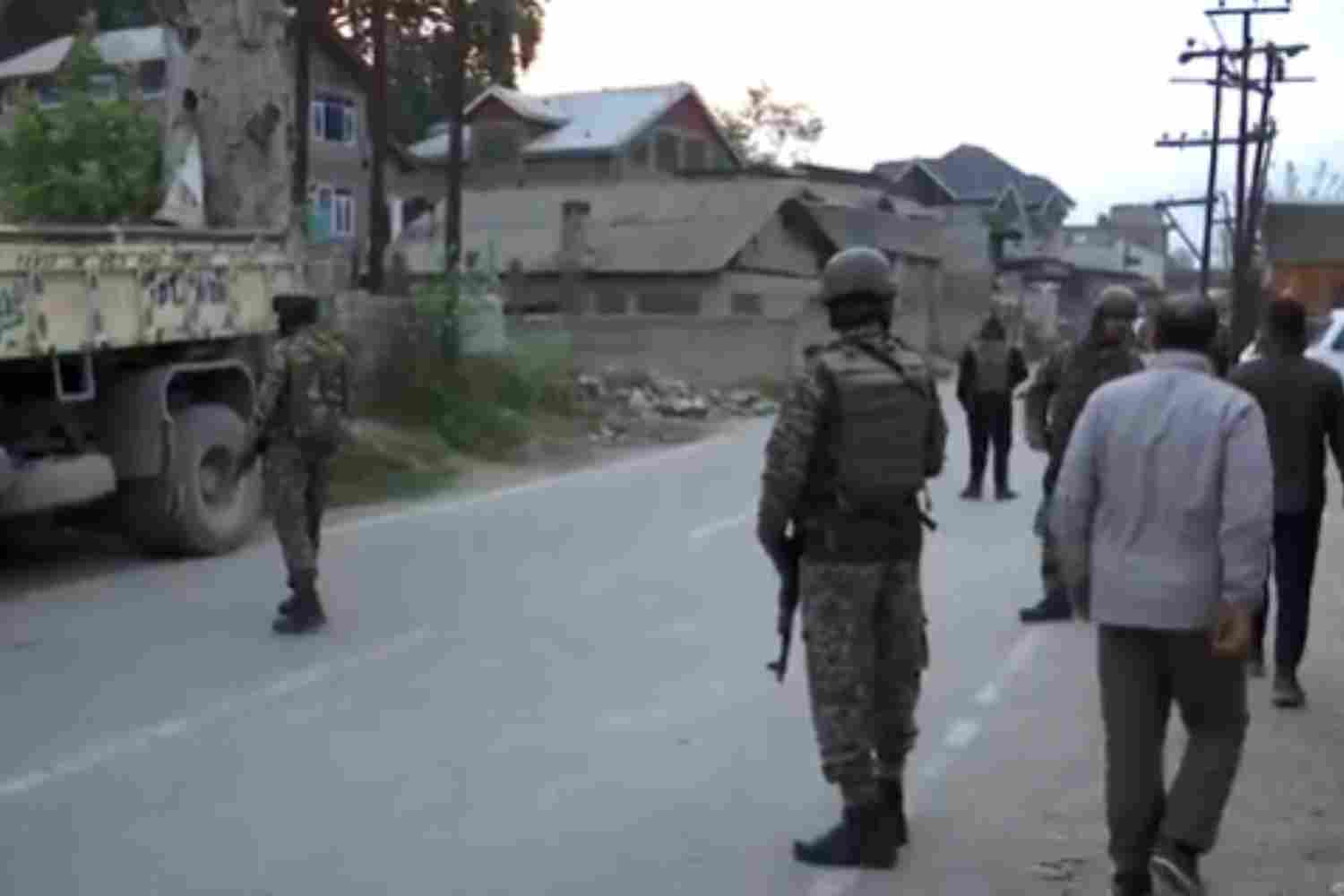 L’India bombarda il Pakistan: cosa sta succedendo (c’è il pericolo di una guerra nucleare globale?) 1 guerra India Pakistan.jpg