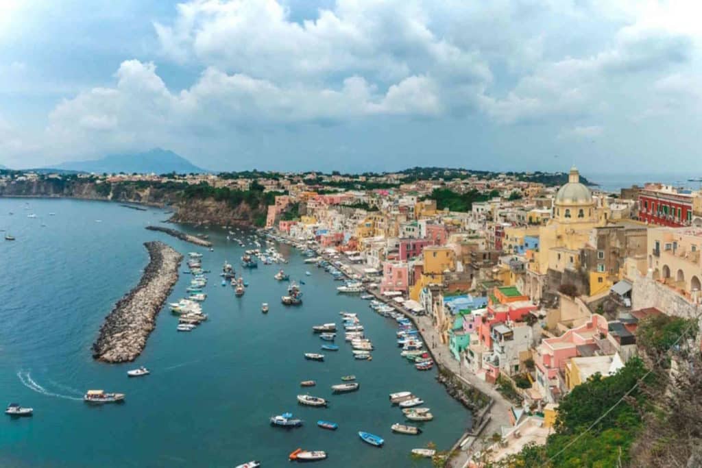 isola di procida.jpg