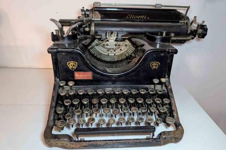 olivetti.jpg