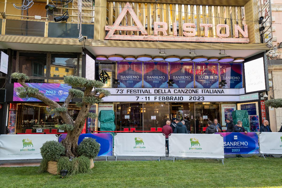 Sanremo 2026 posticipato: ecco le nuove date 1 GI Teatro Ariston.jpg