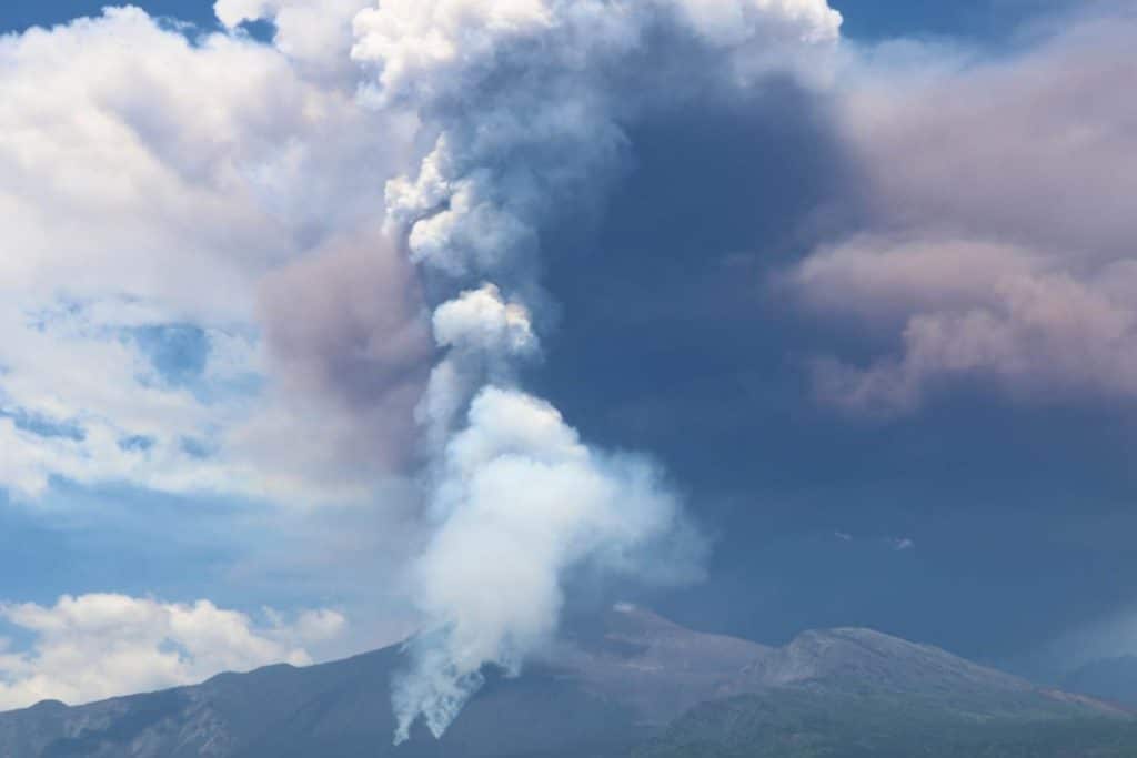 etna collasso parete.jpg