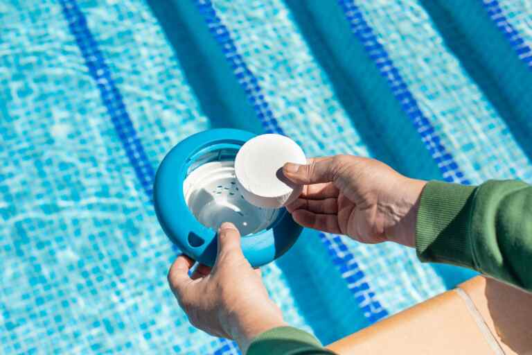 piscina cloro 768x512.jpg