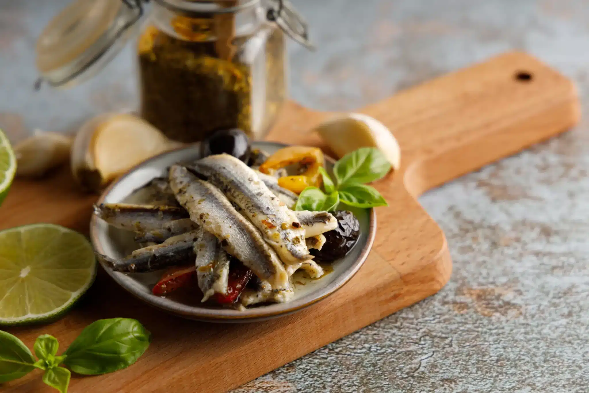 Alici marinate alla vecchia maniera: la ricetta che ho imparato da mio nonno 1 AdobeStock 525077309 1 scaled.jpeg.webp