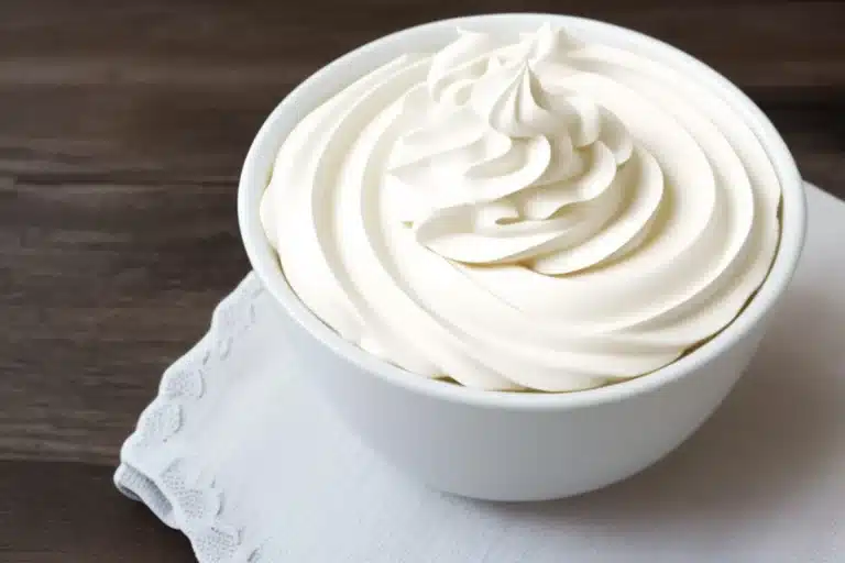 Crema allo yogurt scaled.jpg.webp
