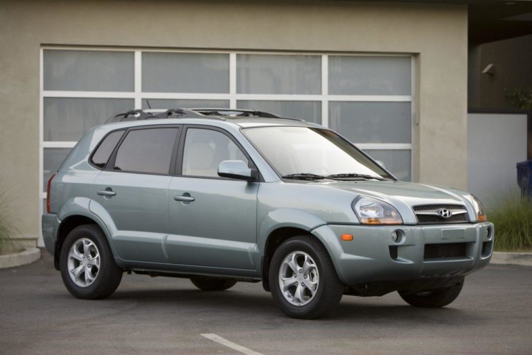 HyundaiTucson scaled e1741258530482.jpg