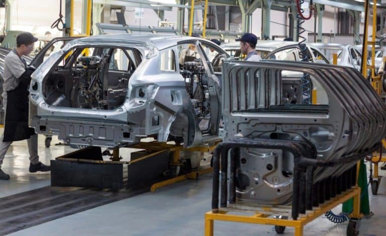 Industria di fabbricazione parti autoveicoli e produzione auto e1736933944606.jpg