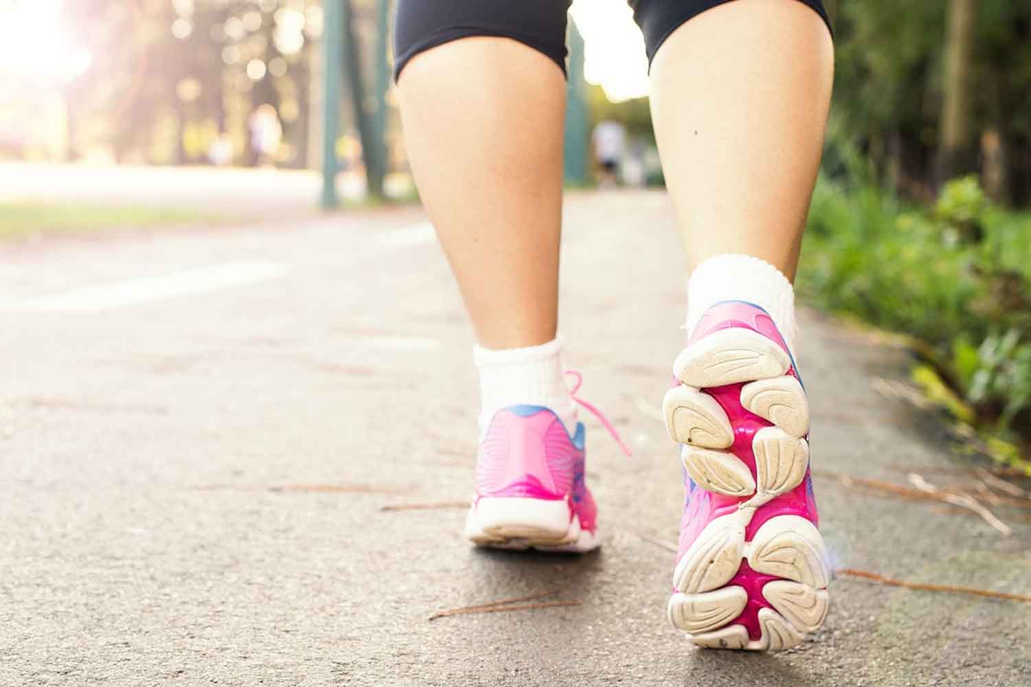 Dimentica i 10mila passi: 5 semplici consigli che possono fare la differenza quando cammini 1 camminare.jpg
