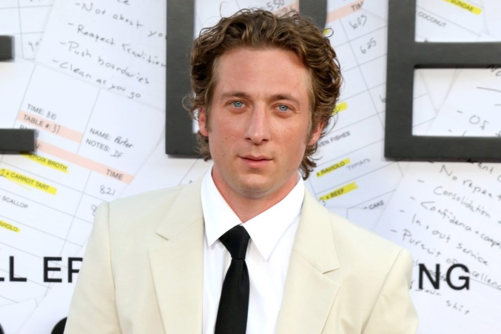 SH Jeremy Allen White.jpg