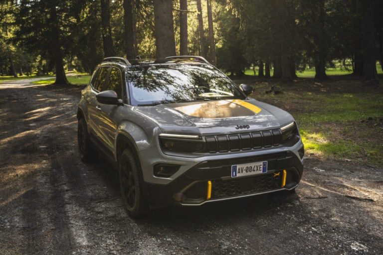 Jeep Avenger 4xe The North Face Edition scaled e1757583500452.jpg