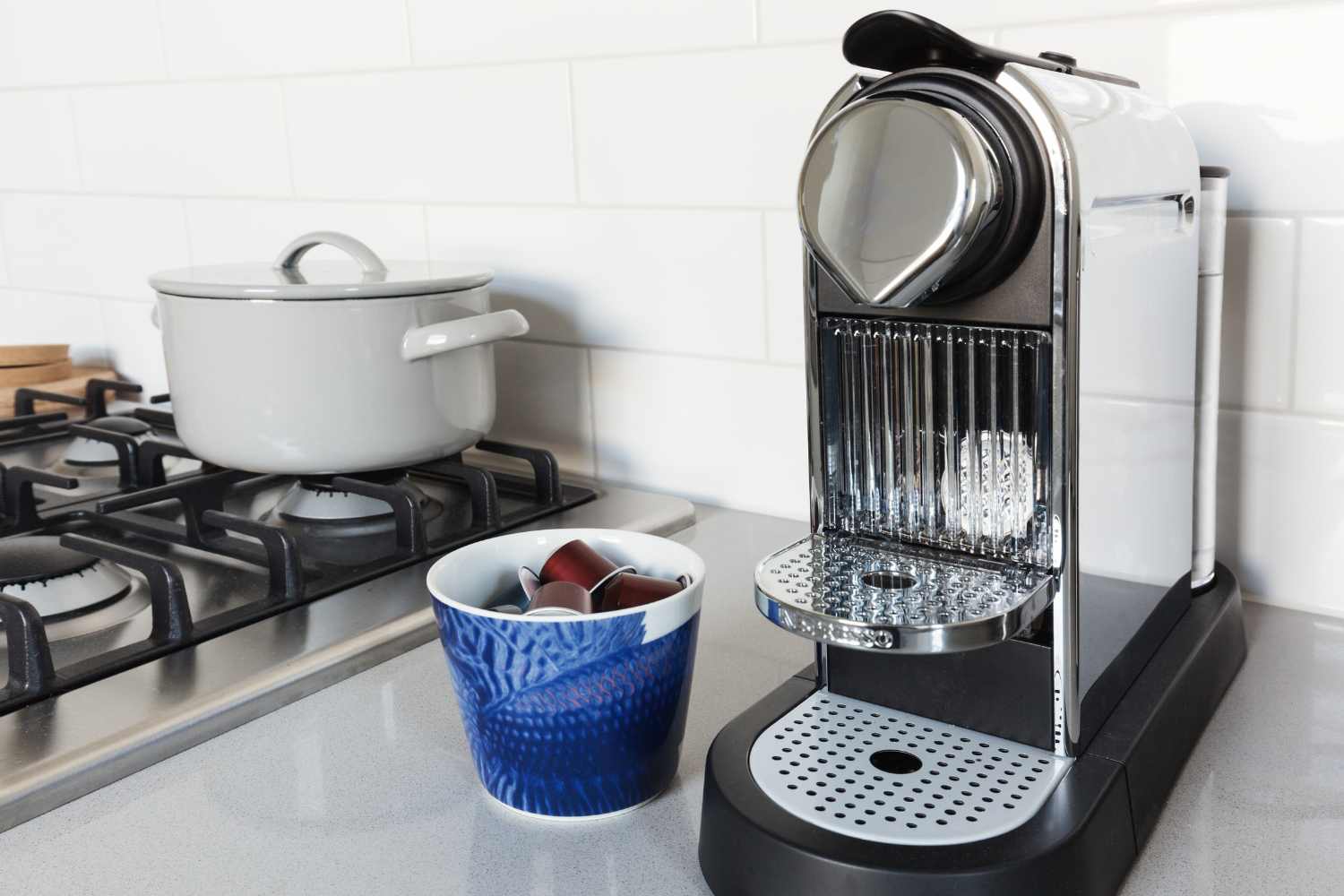 Macchina da caffè automatica vs. manuale: quale ti regala il caffè perfetto? 1 automatica.jpg