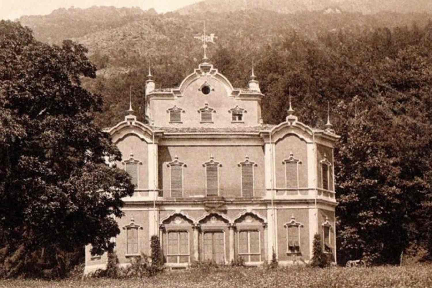 Questa villa era chiamata la ‘Versailles lombarda’, oggi è stata abbandonata e cade a pezzi 1 villa valsassina