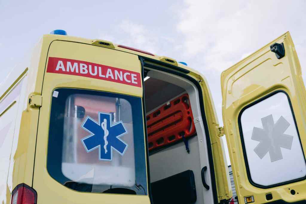 ambulanza 1024x683.jpg
