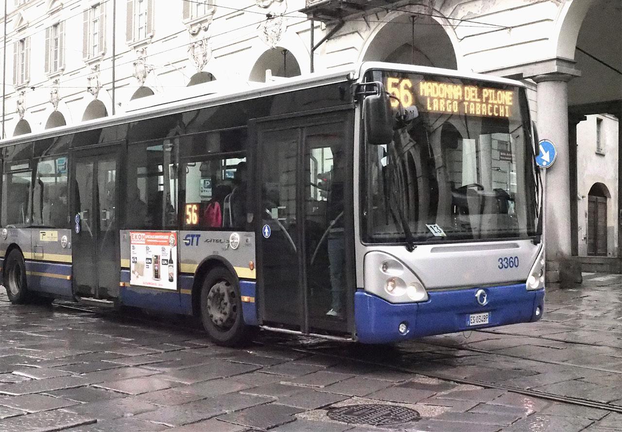 GTT Torino: come fare gli abbonamenti, guida passo per passo 1 Bus di linea Torino.jpg