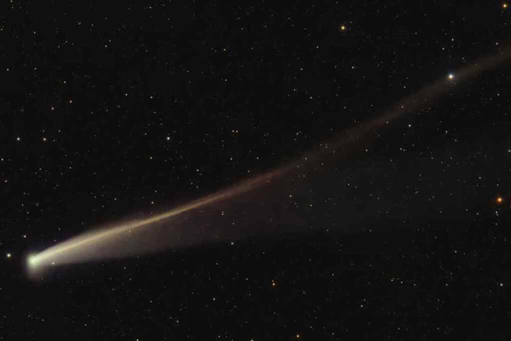Come e quando vedere la spettacolare cometa dorata che attraverserà anche i cieli d’Italia a novembre 2 C/2025 K1