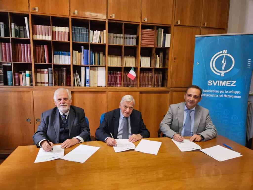CNR-Dsu, SVIMEZ e ANIMI: firmato un accordo di collaborazione per lo sviluppo sostenibile del Mezzogiorno 2 Firma Accordo CNR SVIMEZ ANIMI