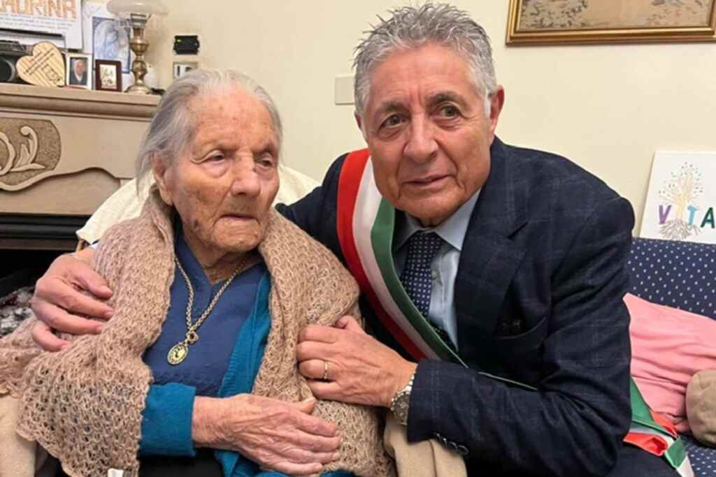 Nonna Laurina festeggia 115 anni: è la donna più longeva d’Italia (e la quarta al mondo) e ci svela i suoi segreti 2 Nonna Laurina