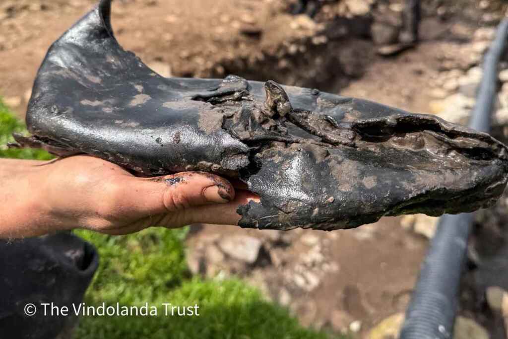 Scarpe romane giganti