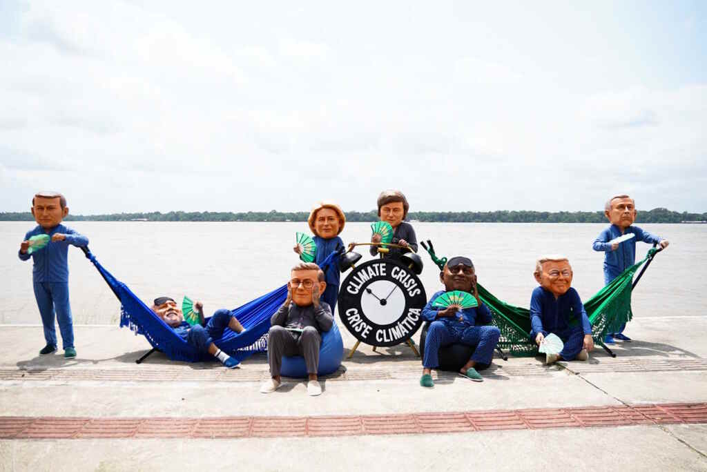 I leader mondiali dormono mentre il Pianeta brucia: la protesta in vista della COP30, cosa ci aspetta? 2 cop30 oxfam